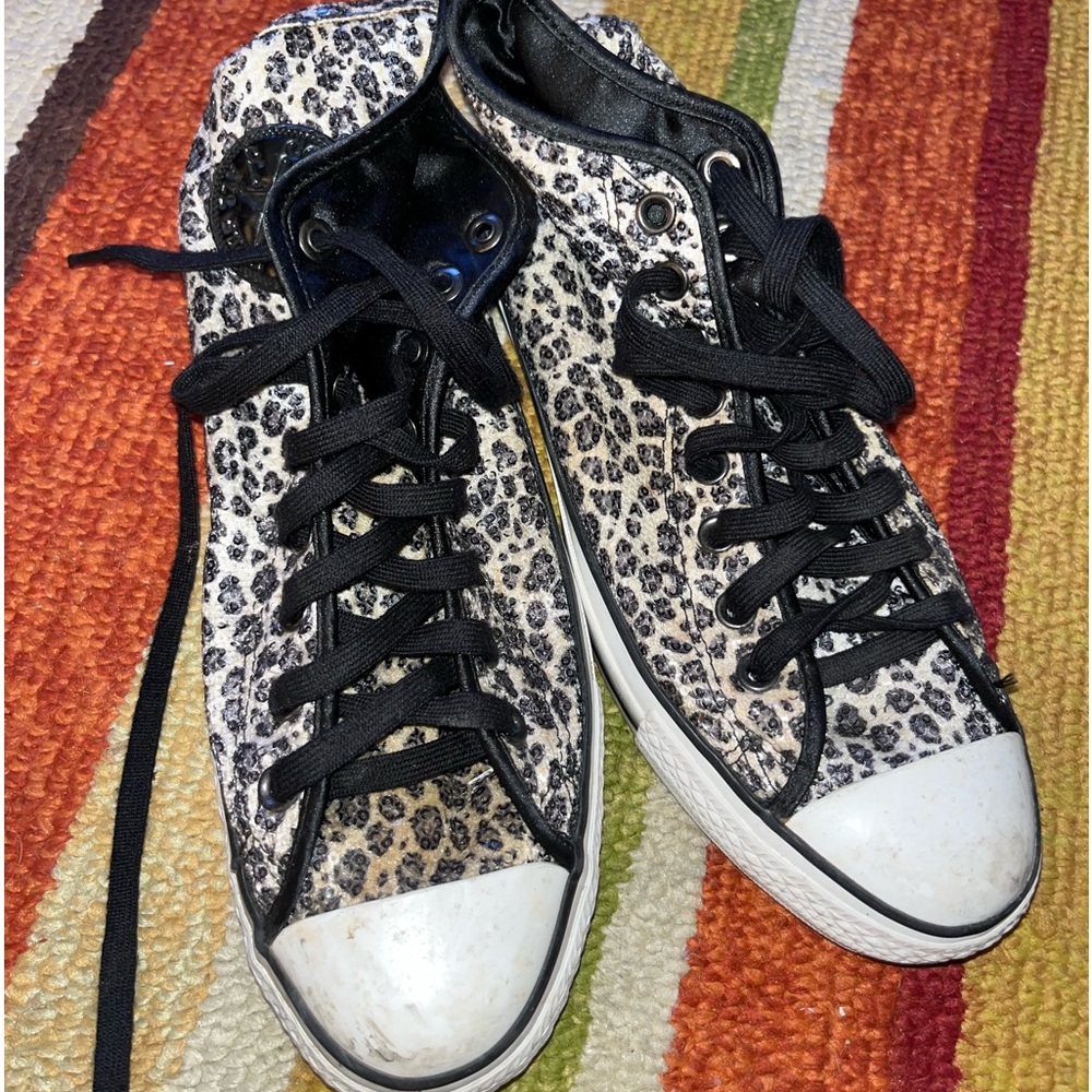 Snow, leopard sparkly, converse, all-star men 8 women 10 silver black